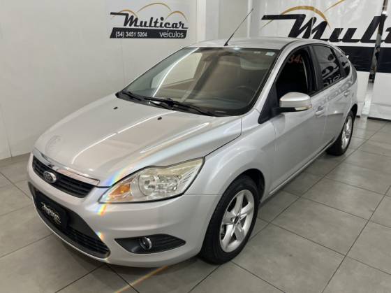 FORD FOCUS 2.0 GLX 16V FLEX 4P MANUAL FORD FOCUS 2.0 GLX 16V FLEX 4P MANUAL